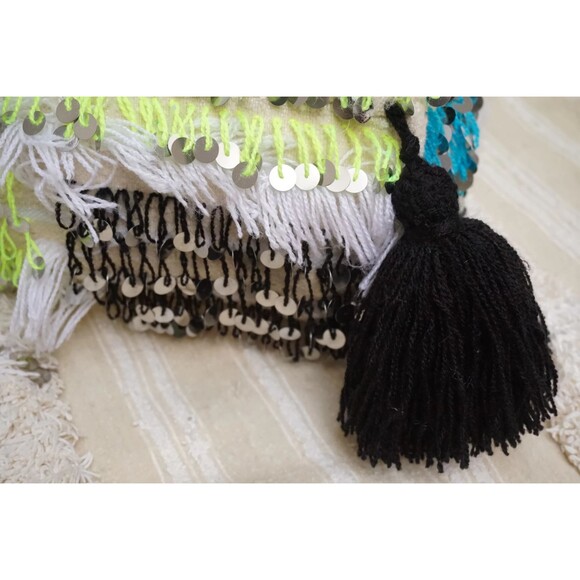 Handmade Moroccan Wedding Blanket Pouf: Berber Tassel Floor Pillow 03YL0495 - Picture 7 of 10